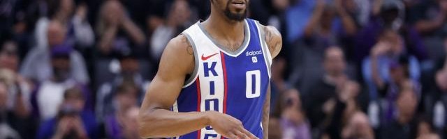 加时独砍12分终结比赛 蒙克提前锁定最佳第六人？